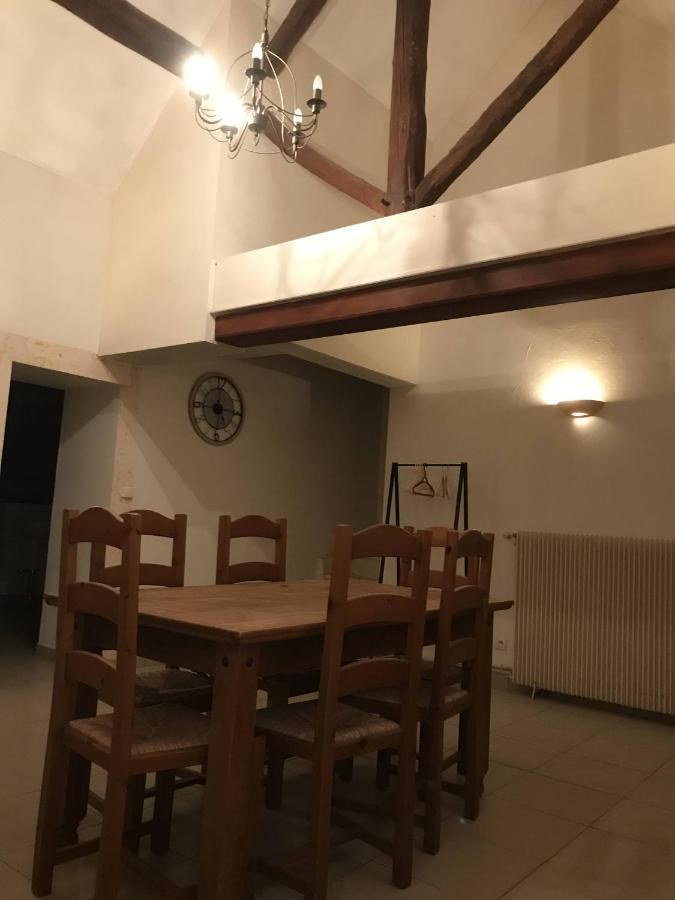 Le Tacheron Saint-Sernin-du-Plain Bagian luar foto